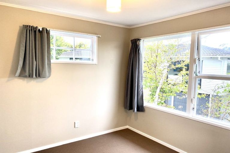 Photo of property in 1/5 Erica Road, Sunnynook, Auckland, 0620