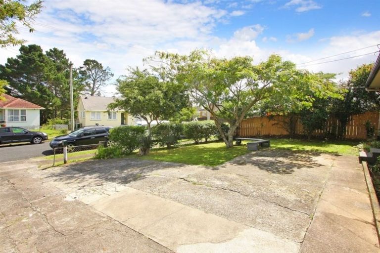 Photo of property in 32 Antrim Crescent, Otara, Auckland, 2023