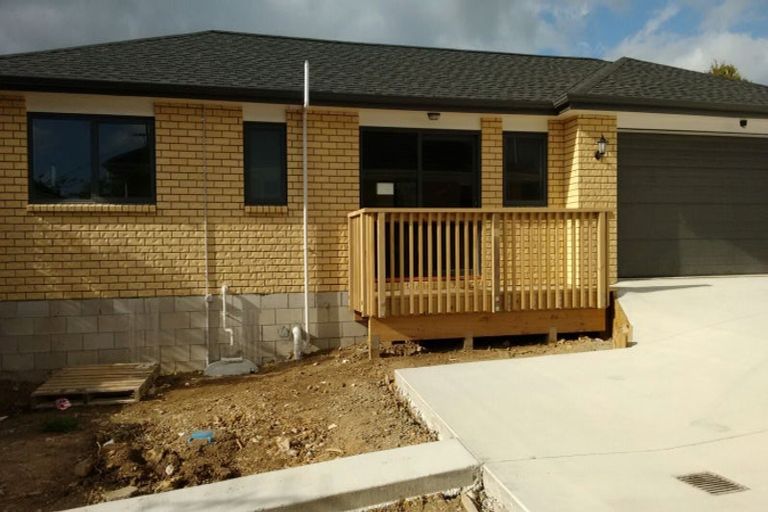 Photo of property in 668 Pakuranga Road, Howick, Auckland, 2010