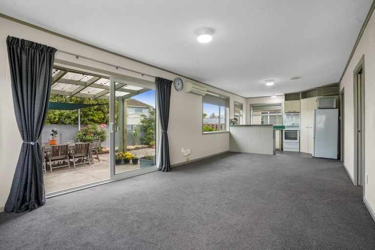 Photo of property in 4 Walker Place, Rangiora, 7400