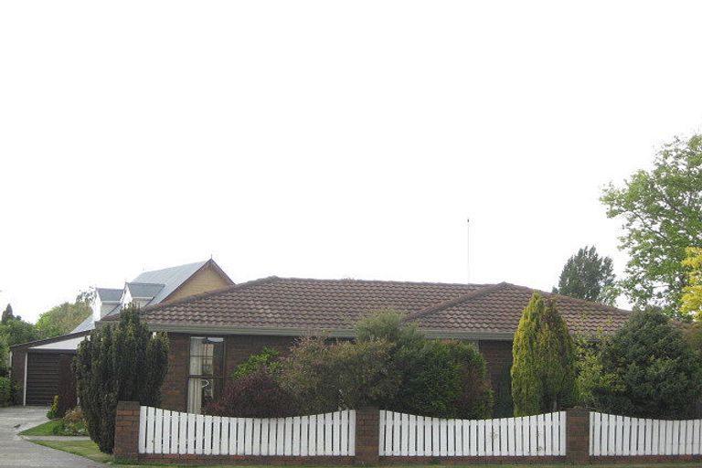Photo of property in 44 Grimseys Road, Redwood, Christchurch, 8051