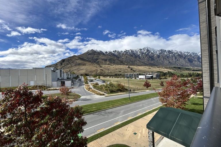 Photo of property in Wyndham Gardens Apartments, 30 Red Oaks Drive, Frankton, Queenstown, 9300