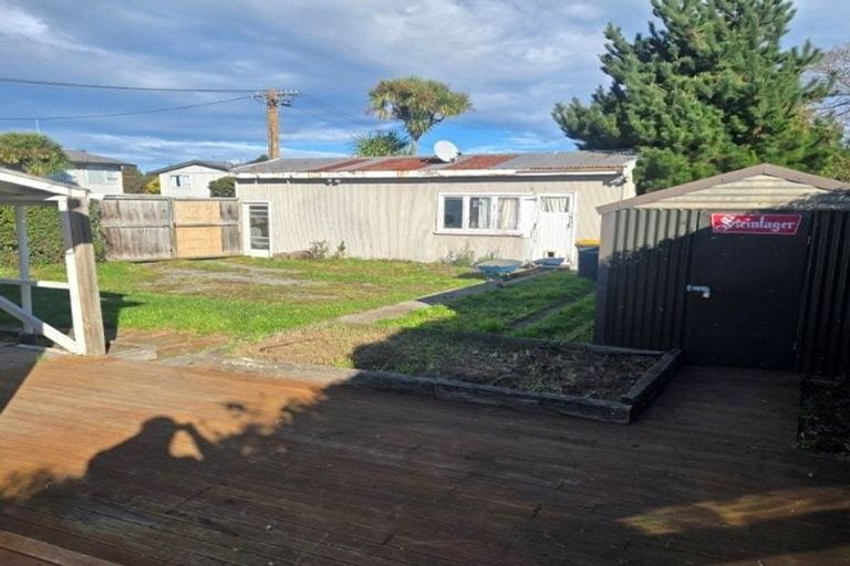 Photo of property in 32 Tower Street, Hornby, Christchurch, 8042
