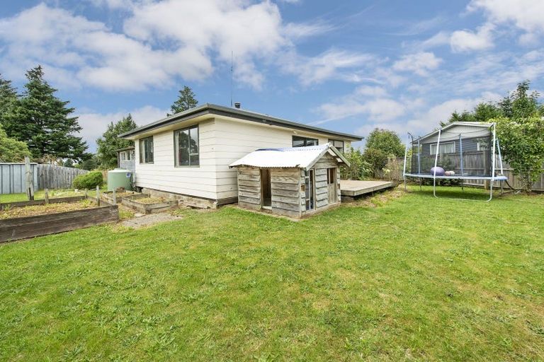 Photo of property in 39 Cross Street, Coalgate, 7673