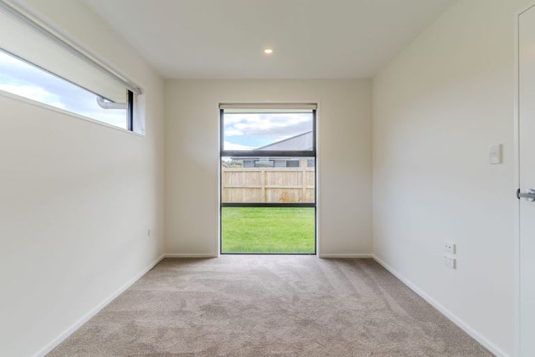 Photo of property in 100 Hagart-alexander Drive, Mosgiel, 9024