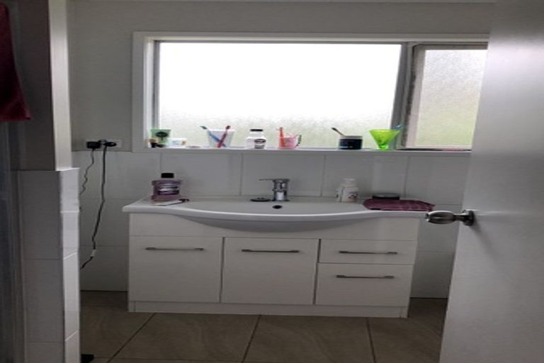 Photo of property in 17 Babington Place, Torbay, Auckland, 0630