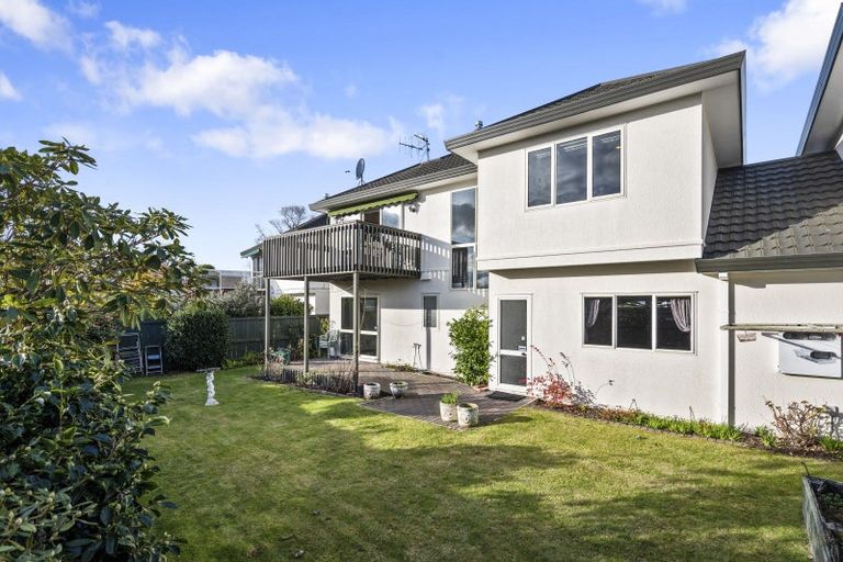 Photo of property in 2 Pipi Street, Two Mile Bay, Taupo, 3330