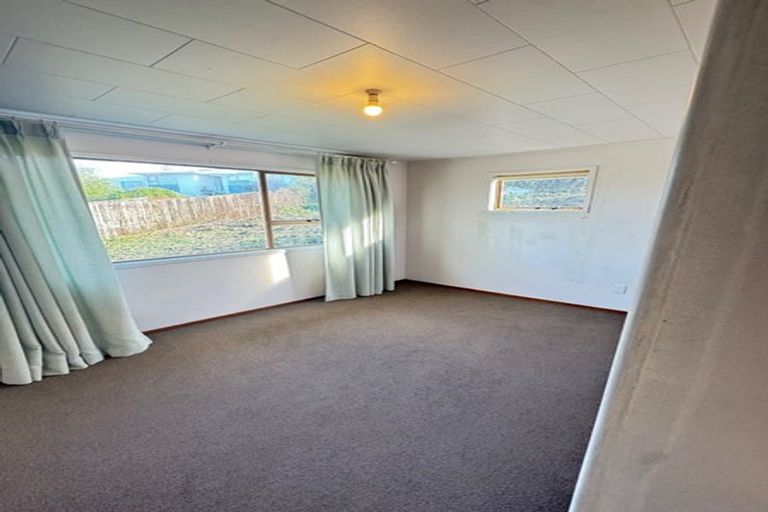 Photo of property in 66 Lavery Place, Sunnynook, Auckland, 0632