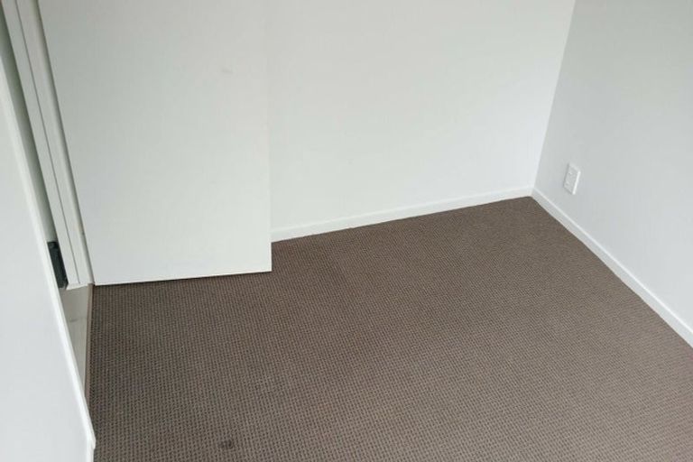Photo of property in 3/223 Birkdale Road, Birkdale, Auckland, 0626