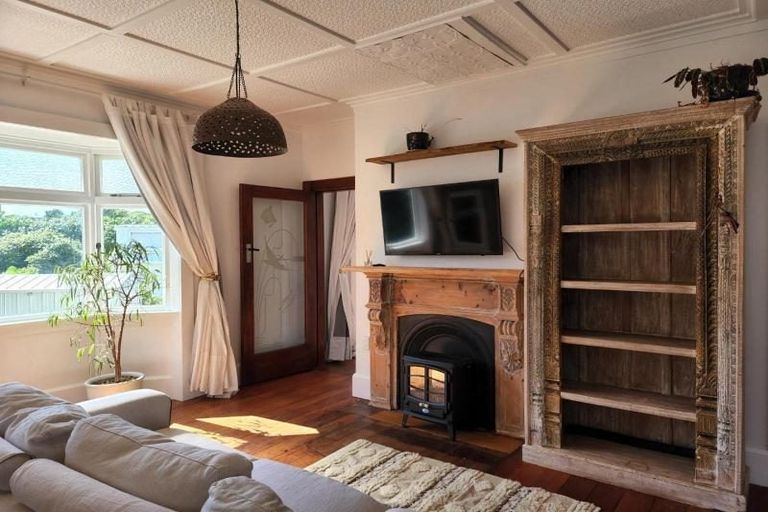 Photo of property in 20 Mcfarlane Street, Oakura, 4314