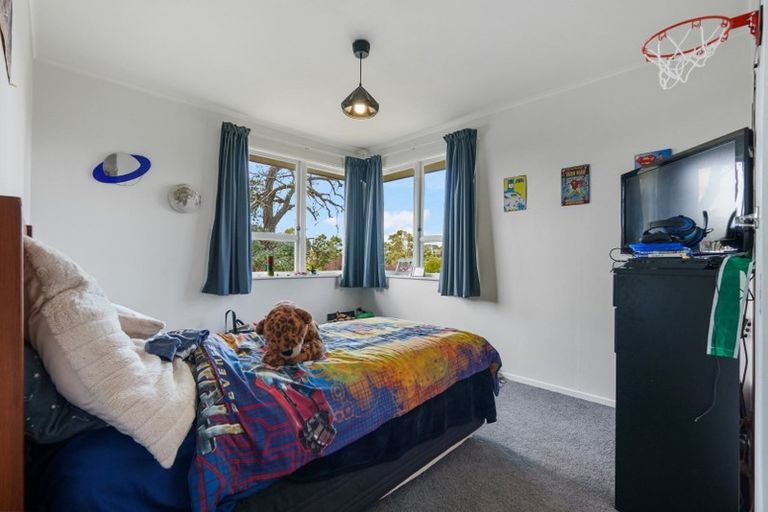 Photo of property in 25 Japonica Drive, Beach Haven, Auckland, 0626