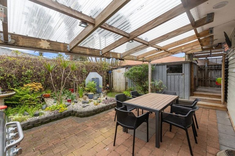 Photo of property in 83 Sturges Road, Henderson, Auckland, 0612