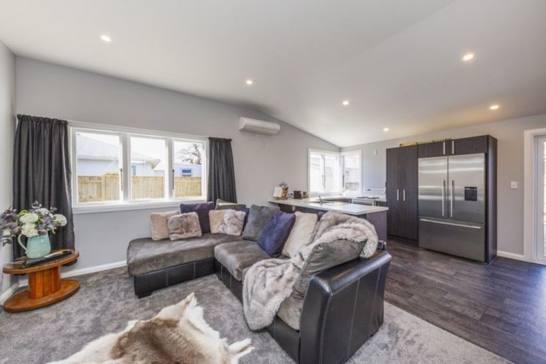 Photo of property in 102 Ferguson Street, West End, Palmerston North, 4412