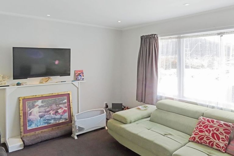 Photo of property in 101 Wellington Road, Wainuiomata, Lower Hutt, 5014