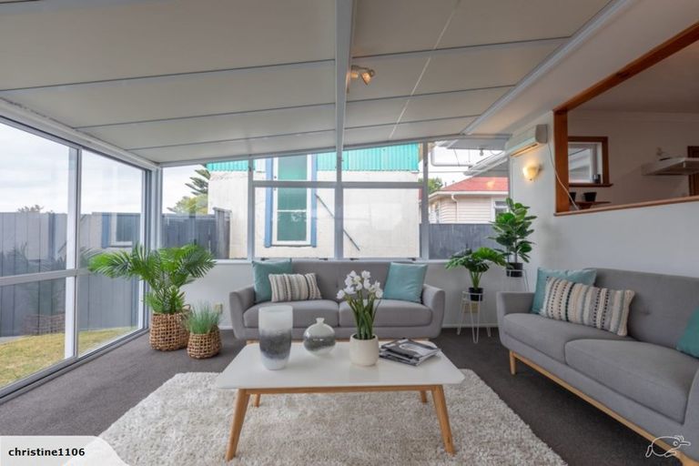 Photo of property in 51 Aorangi Road, Paraparaumu, 5032