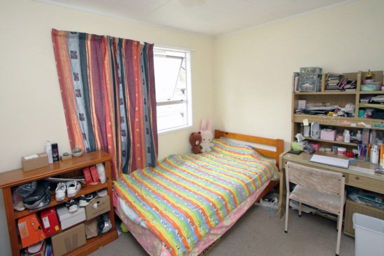 Photo of property in 22 Glennandrew Drive, Half Moon Bay, Auckland, 2012