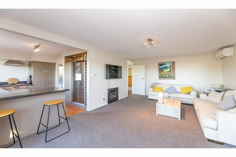 Photo of property in 523 Marine Parade, South New Brighton, Christchurch, 8062