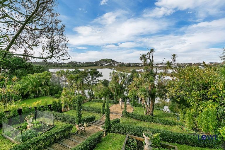 Photo of property in 63 Ngataringa Road, Devonport, Auckland, 0624