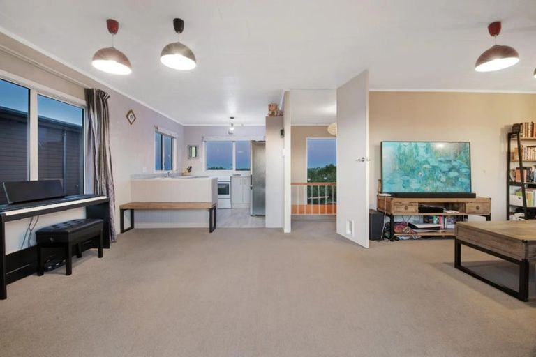 Photo of property in 29 Melandra Road, Stanmore Bay, Whangaparaoa, 0932