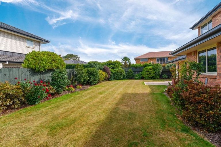 Photo of property in 9 Saint Clair Close, Harewood, Christchurch, 8051