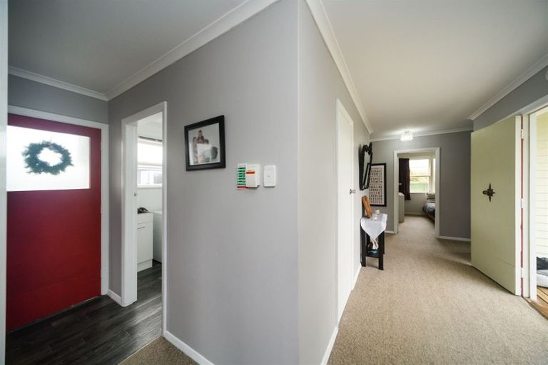 Photo of property in 6 Karamea Crescent, Kelvin Grove, Palmerston North, 4414