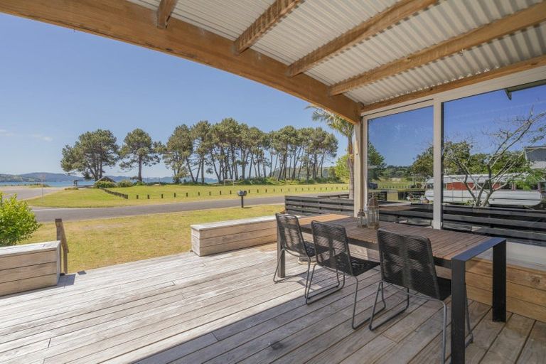 Photo of property in 18 Banks Street, Cooks Beach, Whitianga, 3591