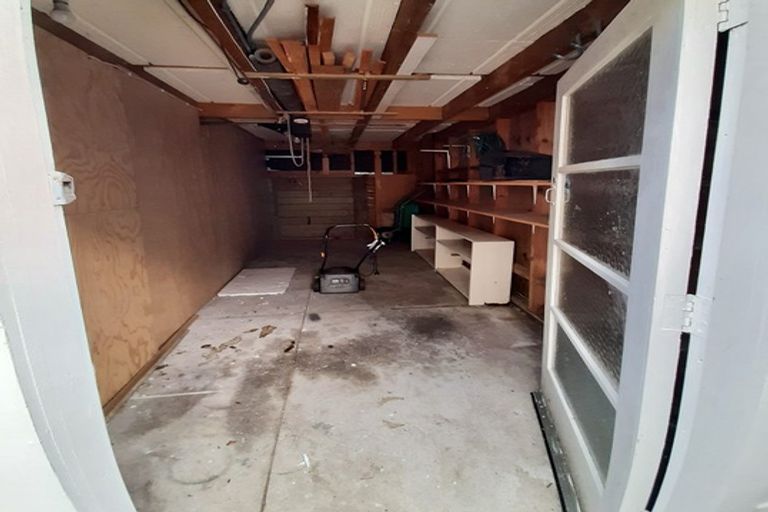 Photo of property in 27 Hastings Parade, Devonport, Auckland, 0624