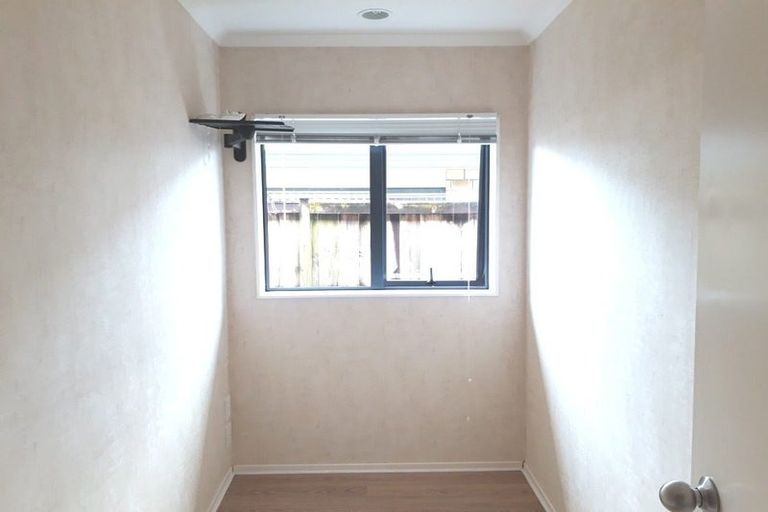 Photo of property in 31 Belcoo Crescent, East Tamaki, Auckland, 2013