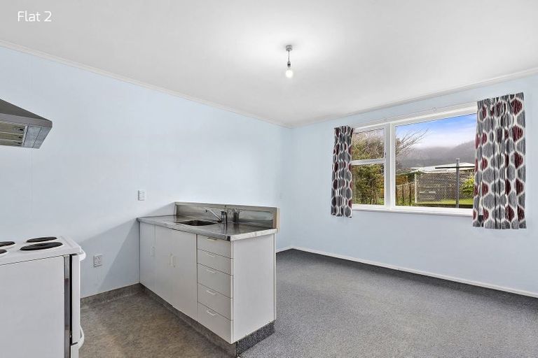 Photo of property in 5 Coates Street, Tawa, Wellington, 5028