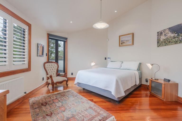 Photo of property in 18 Durham Crescent, Palmerston North, 4414