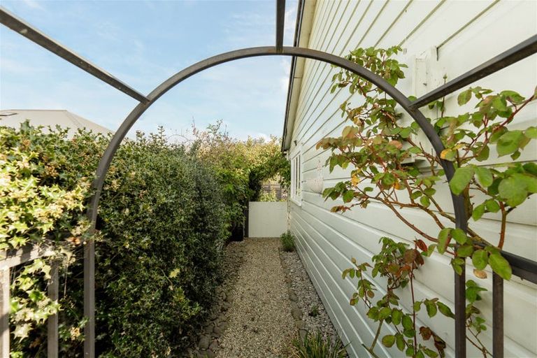 Photo of property in 7 Moore Street, Milton, 9220