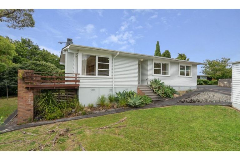 Photo of property in 17 Hilling Street, Titirangi, Auckland, 0604