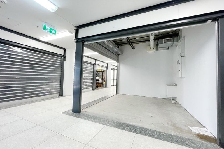 Photo of property in Twin Towers, 811/17 Putney Way, Manukau, Auckland, 2104