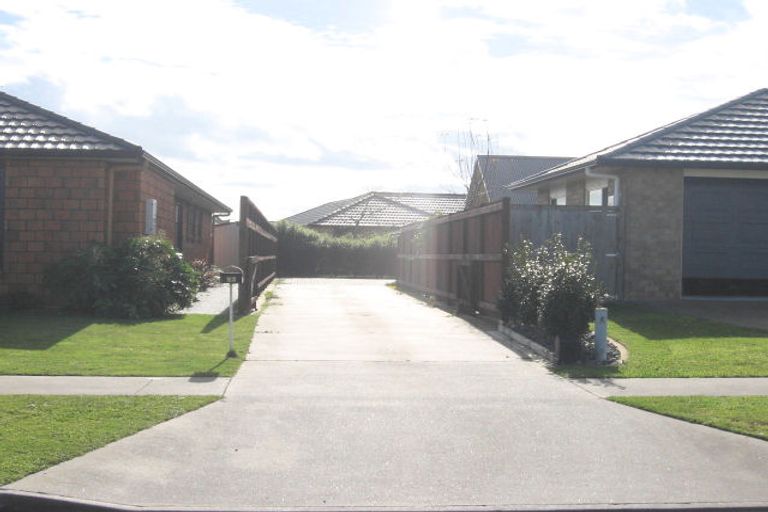 Photo of property in 23 Farringdon Avenue, Rototuna North, Hamilton, 3210