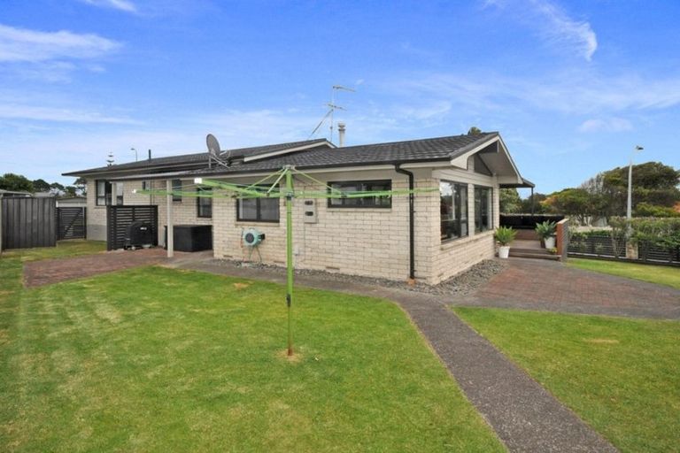 Photo of property in 2a Koromiko Place, Waiuku, 2123