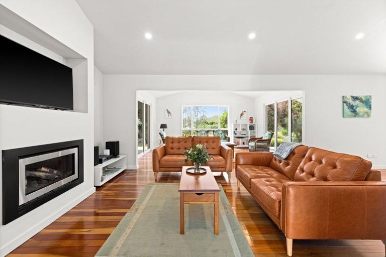 Photo of property in 1300 Waimarama Road, Waimarama, Havelock North, 4294