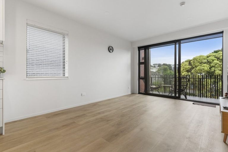 Photo of property in 201/25 Potter Avenue, Northcote, Auckland, 0627