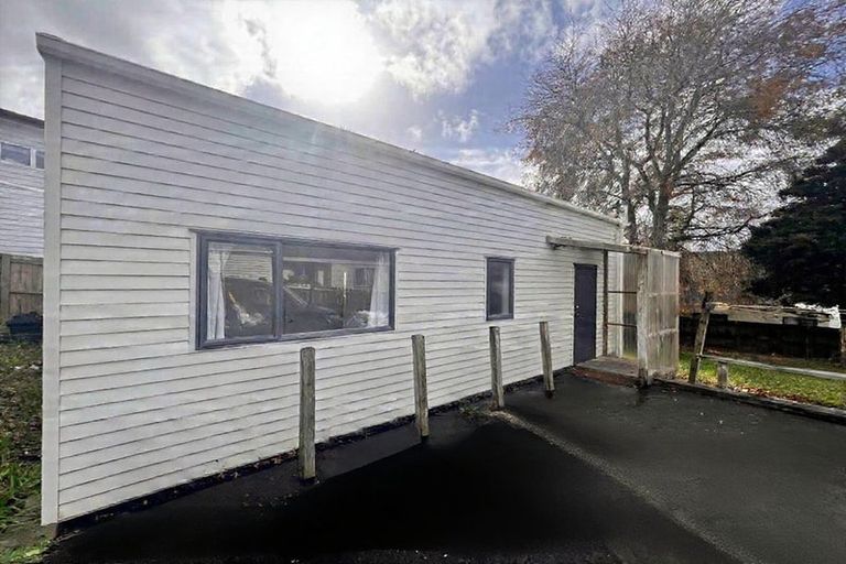 Photo of property in 127 Lancaster Road, Beach Haven, Auckland, 0626