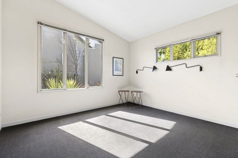 Photo of property in 31a Kings Drive, Wanaka, 9305