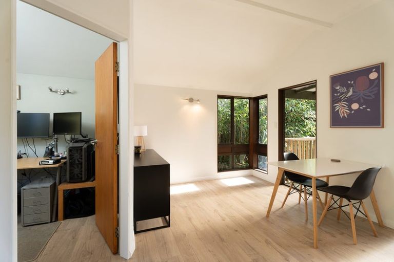 Photo of property in 37 Greyfriars Crescent, Tawa, Wellington, 5028