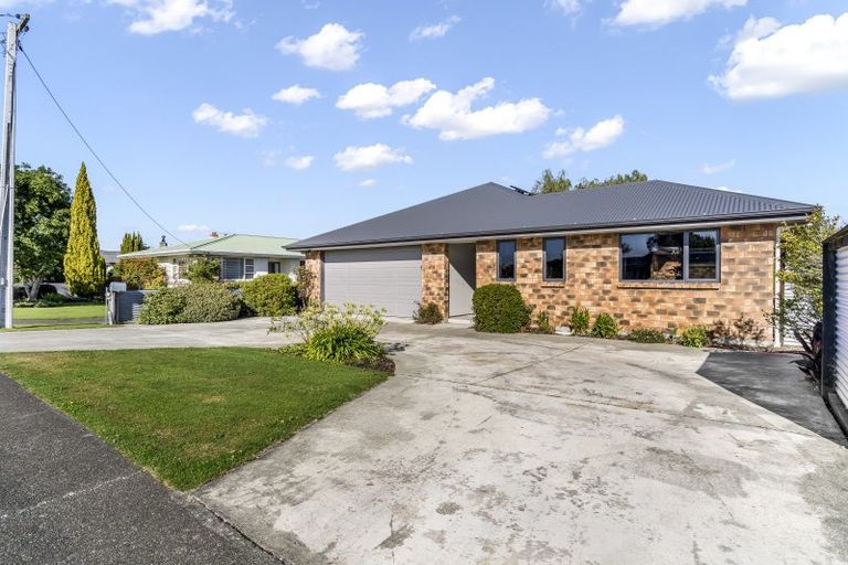 Photo of property in 52 Park Street, Winton, 9720