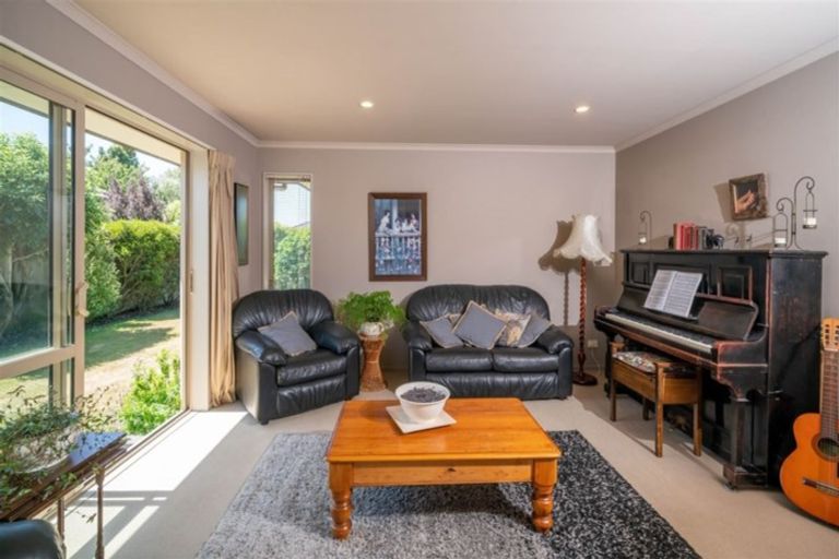Photo of property in 35 Rolleston Drive, Rolleston, 7614