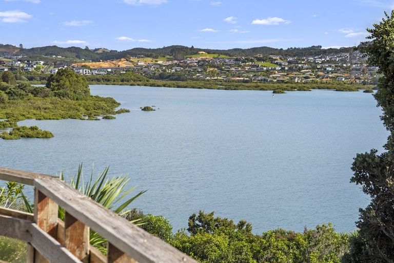 Photo of property in 53a Moffat Road, Red Beach, 0932