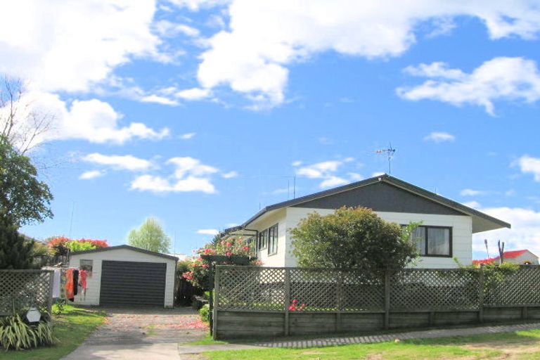 Photo of property in 128 Gillies Avenue, Taupo, 3330
