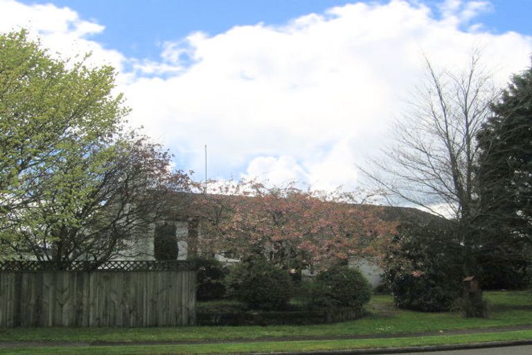 Photo of property in 15 Browning Crescent, Owhata, Rotorua, 3010