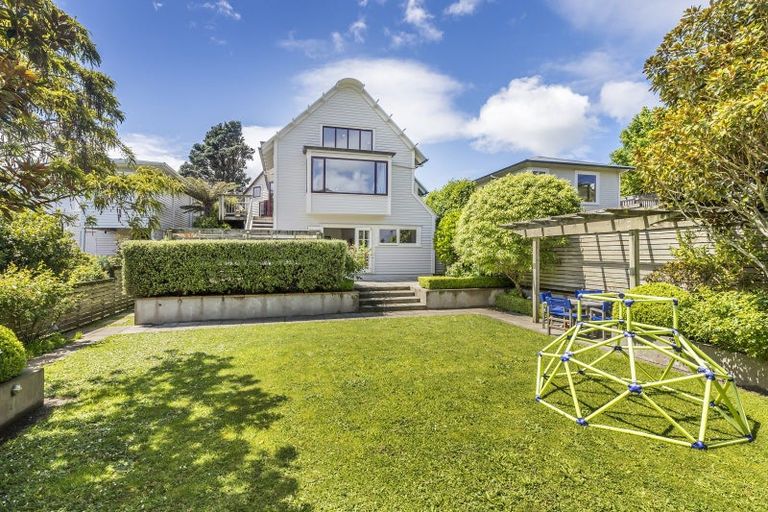 Photo of property in 6 Lochiel Road, Khandallah, Wellington, 6035