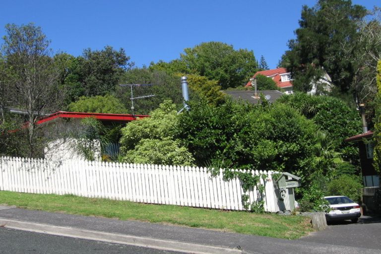 Photo of property in 6 Sispara Place, Beach Haven, Auckland, 0626