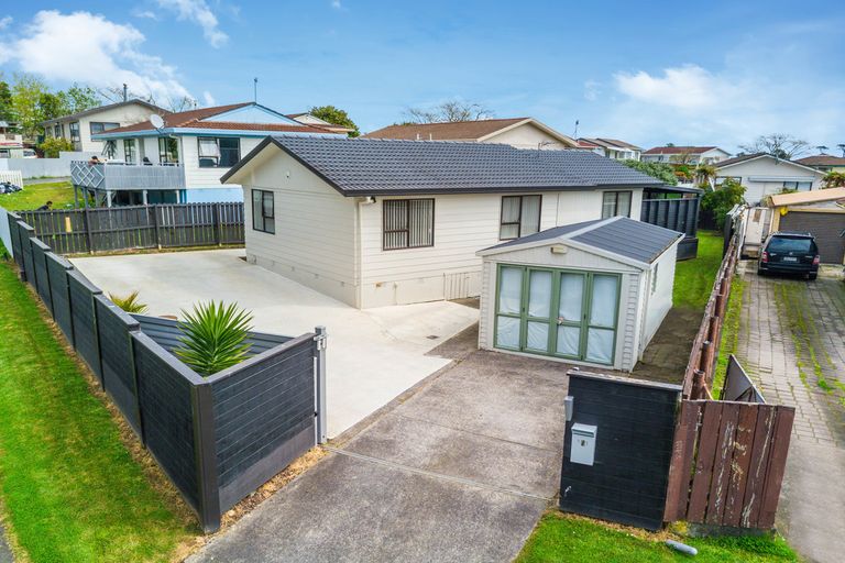 Photo of property in 5/1 Rebecca Rise, Weymouth, Auckland, 2103