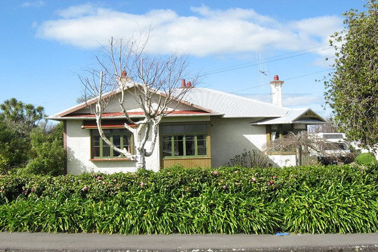 Photo of property in 7 William Street, Marton, 4710