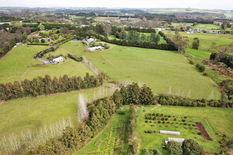 Photo of property in 121d Waimate North Road, Kerikeri, 0293